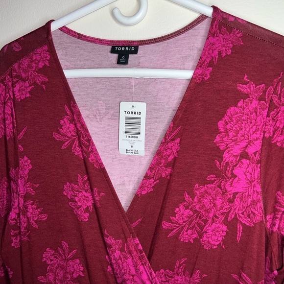 NWT TORRID RED FLORAL JERSEY WRAP DRESS SIZE 0 - Picture 10 of 10